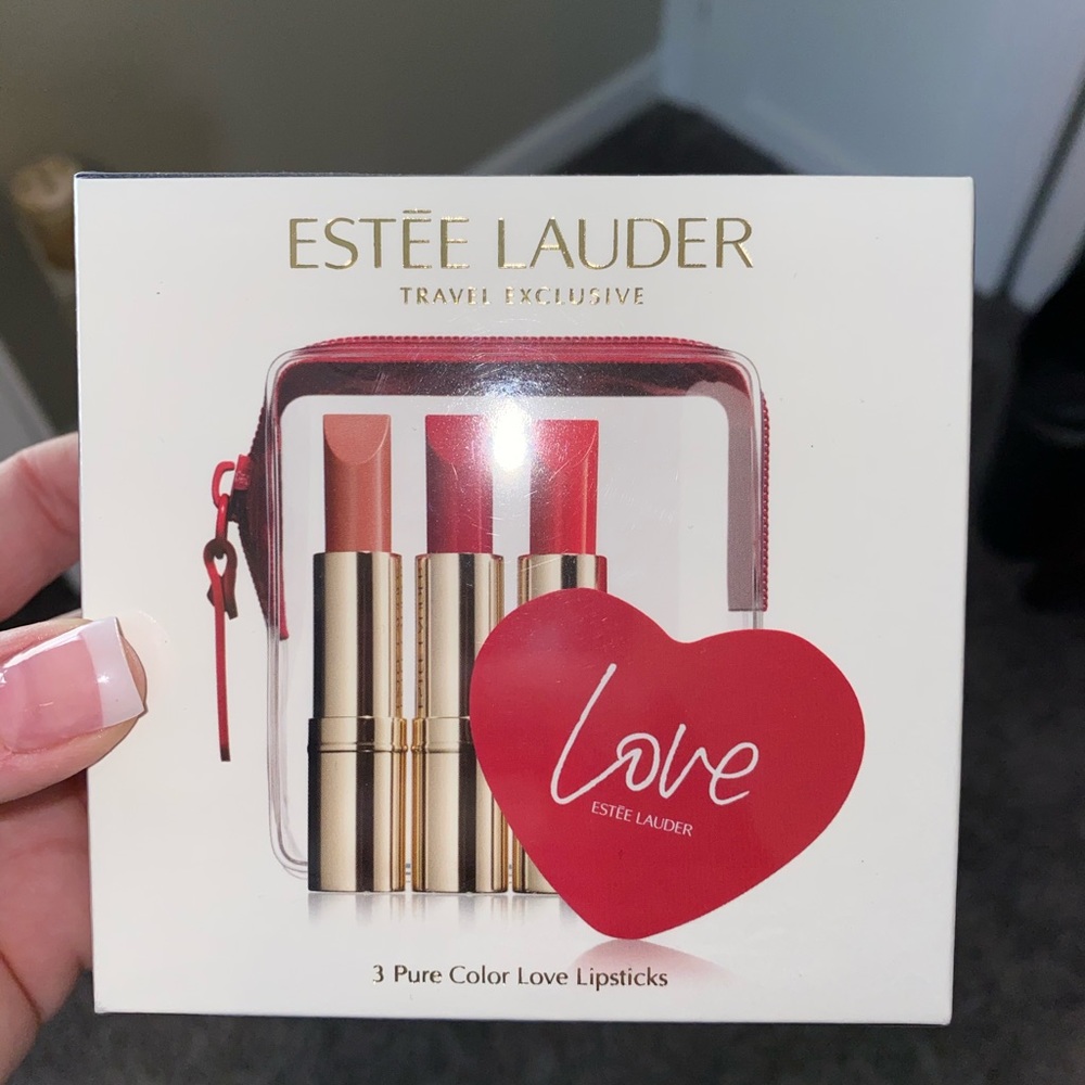 Estée Lauder Lipstick